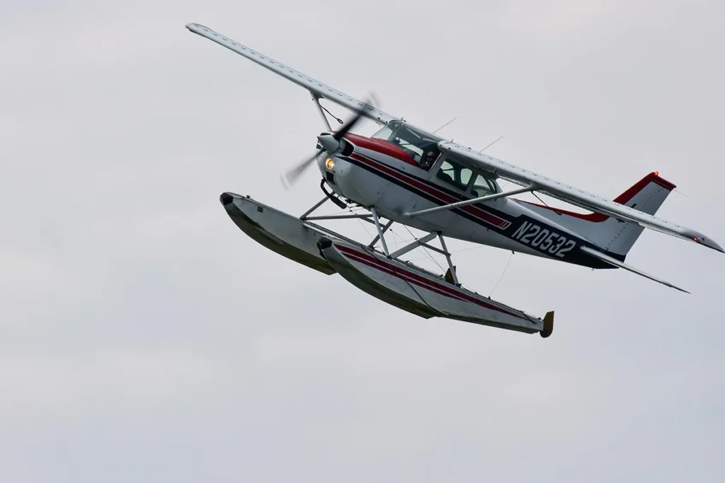 Flying seaplane photo